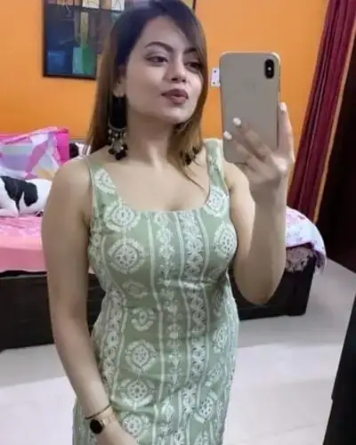 Call Girl in Chicalim
